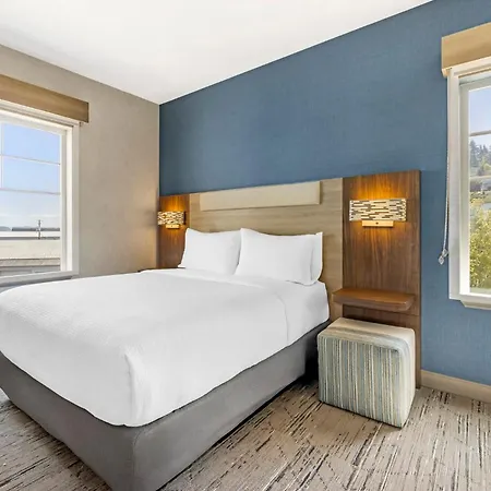 Holiday Inn Express Hotel & Suites Astoria By Ihg Exterior photo