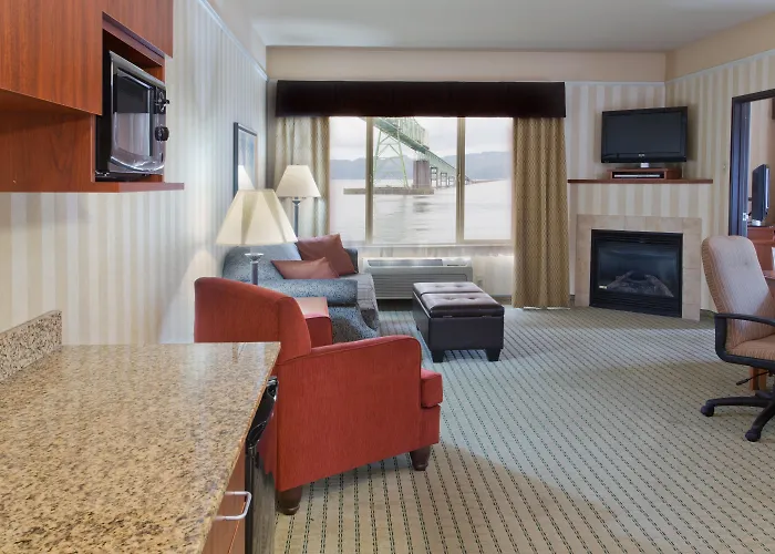 Holiday Inn Express Hotel & Suites Astoria By Ihg