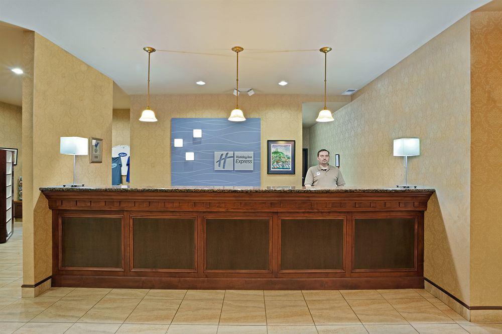Hotel Express & By Ihg Astoria