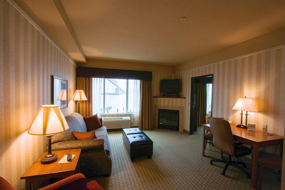 Express & By Ihg 2* Astoria