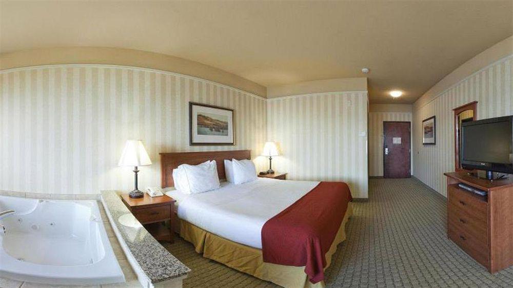 Hotel Express & By Ihg