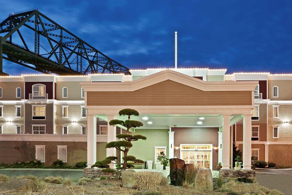 Express & By Ihg Hotel Astoria