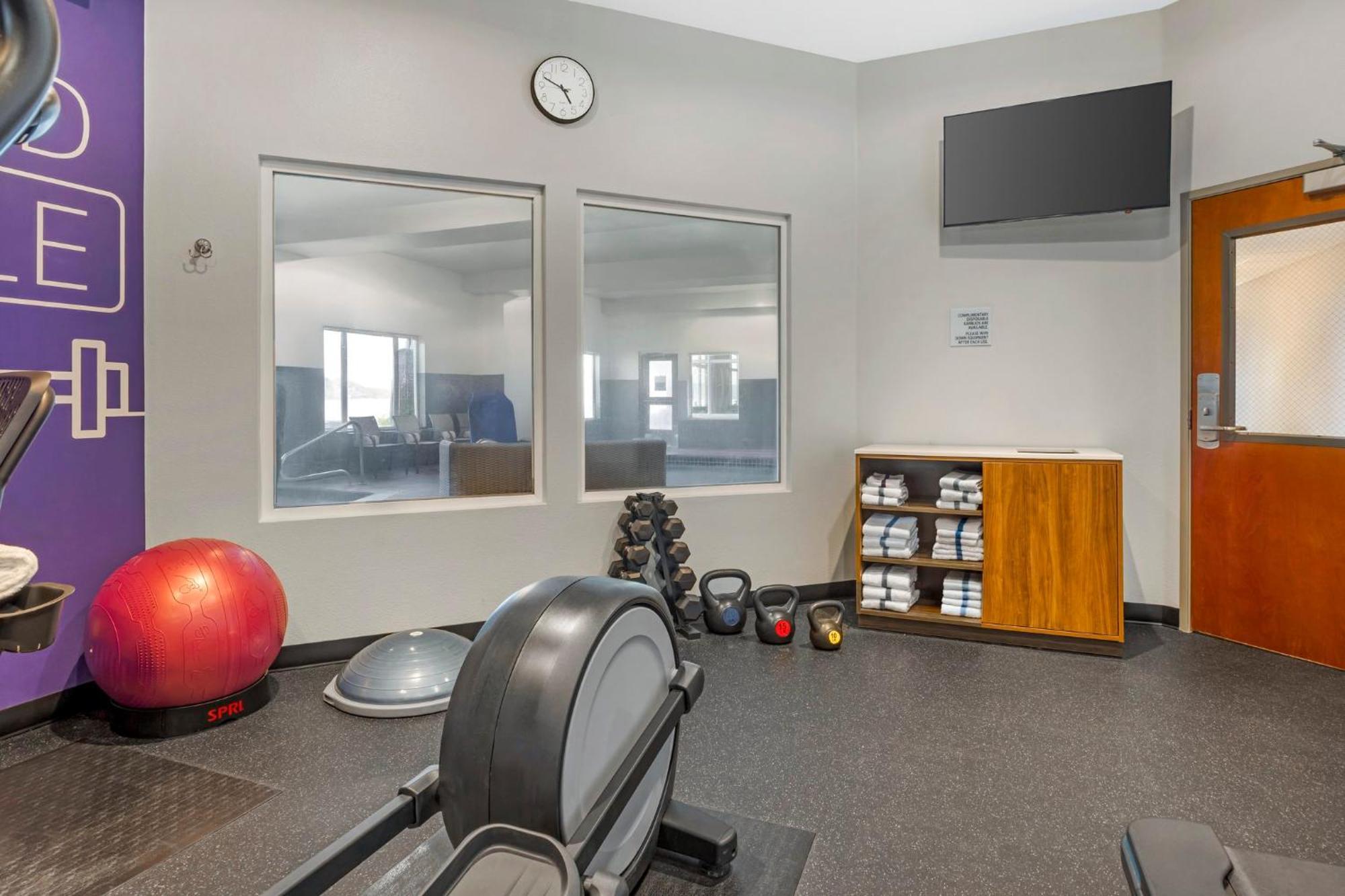 Express & By Ihg 2* Astoria