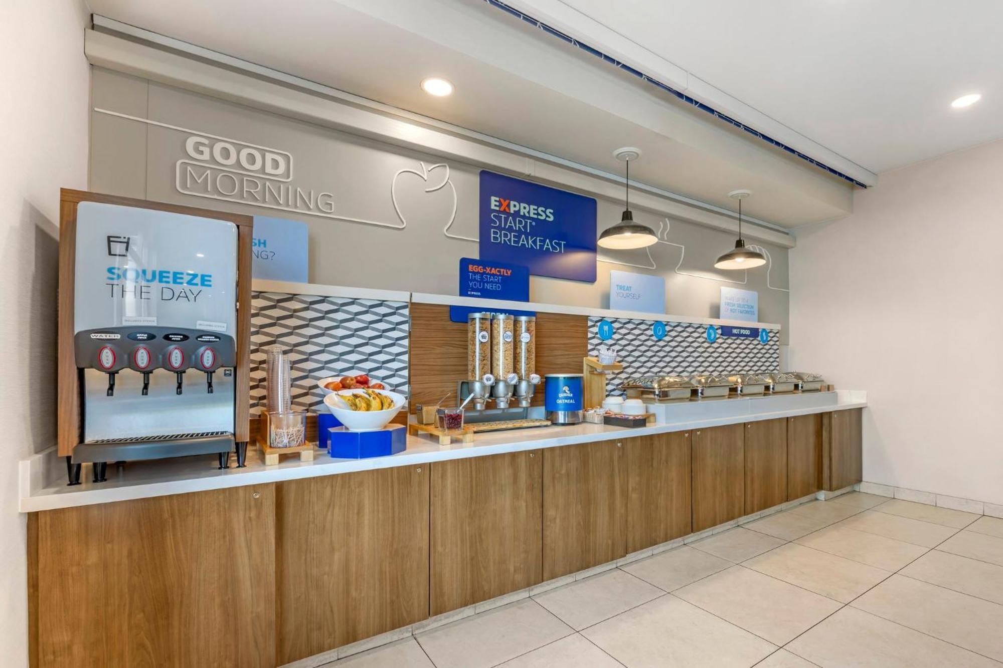 Express & By Ihg