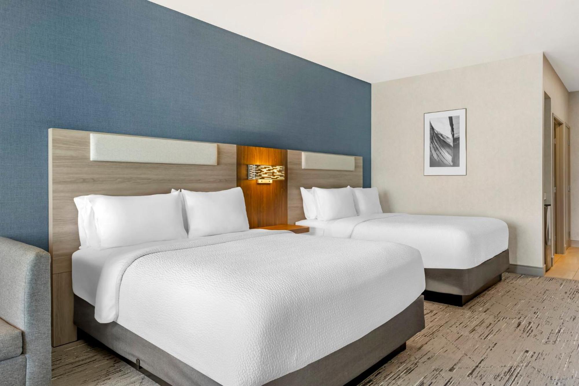 Express & By Ihg Hotel