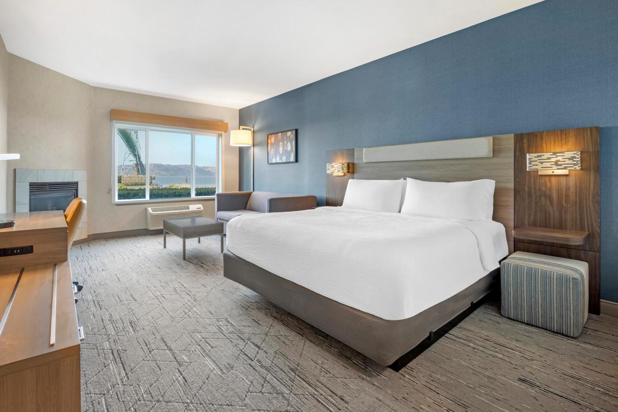 Express & By Ihg